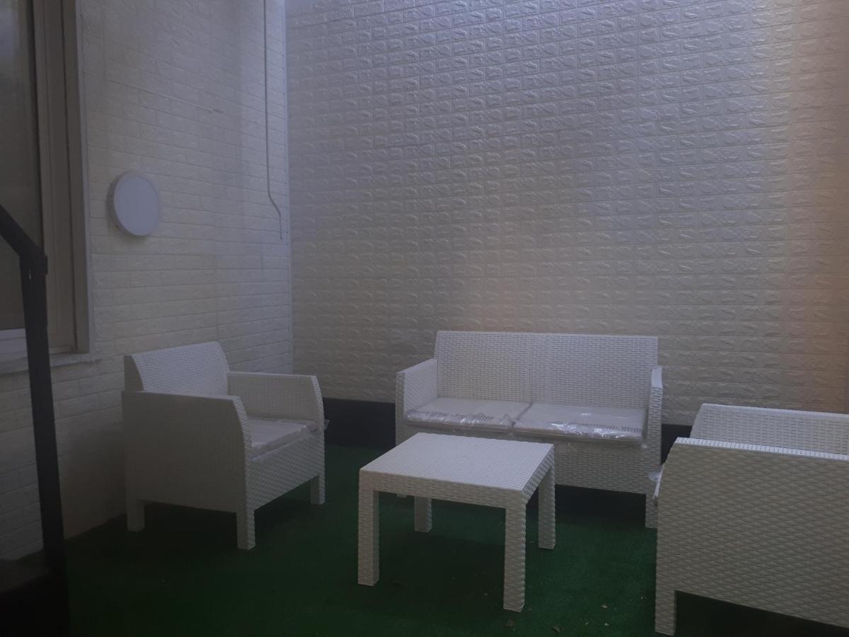 Central House Apartment Caserta Luaran gambar