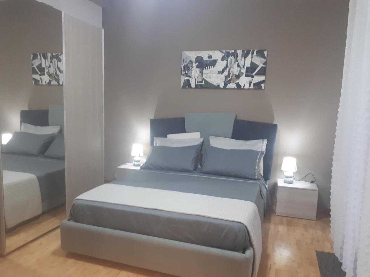 Central House Apartment Caserta Luaran gambar